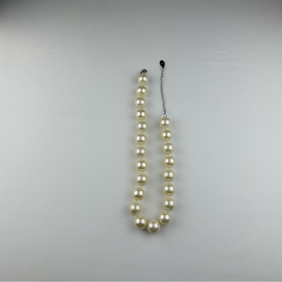 Ann Taylor Factory Oversized Pearl Necklace - Off-White with Silver Tone Clasp - Picture 4 of 7